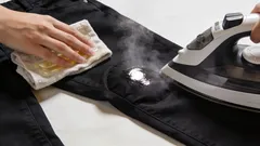 Jak odstranit lesk z látky po žehlení bez návštěvy čistírny: domácí způsob řeší problém