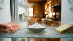 Jedlá soda v ledničce vyřeší otravný problém: osvědčený trik pro každou hospodyni